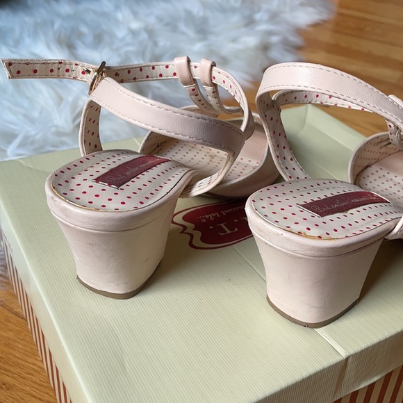 Blush BAIT Sandals - Picture 4 of 5